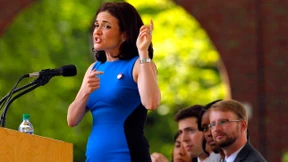 Die einzige Frau im Raum