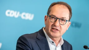 Dobrindt lehnt pauschale Konsequenzen für Beamte mit AfD-Mitgliedschaft ab