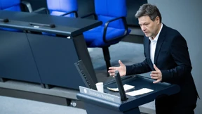 Habeck will mehr Fachkräftezuwanderung