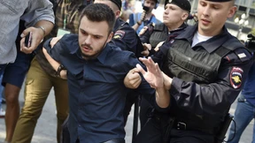 Mehr als 800 Demonstranten am Wahltag festgenommen