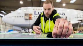 BASF und Lufthansa entwickeln spritsparende Außenhaut für Flugzeuge