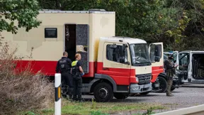 Die Polizei findet das Fahrzeug des Tatverdächtigen – doch der ist weiter flüchtig