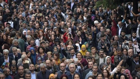 Auf dem alten Pfad der Gewalt