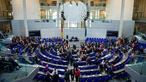 Bundestag beschließt umstrittene Pkw-Maut 