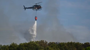 Feuerwehr kämpft gegen Waldbrände im Norden von Marseille