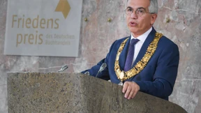 Konsuln im Kaisersaal