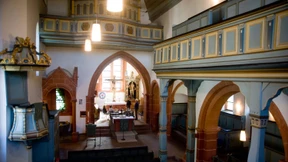 Als Spenden an Kirchen gedachte Tannen zerstückelt