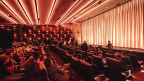 Käsehäppchen und Coppola-Wein