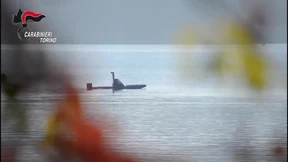 Fahnder stellen Drogen-U-Boot sicher