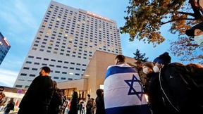 One, two, three – Nazi