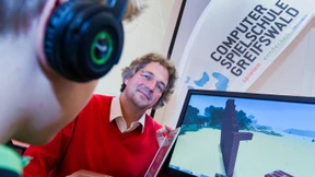 Pädagoge: Computerspielen für Kinder genauso lehrreich wie Fußball