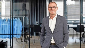 Wie man heutzutage noch Herrenhemden verkauft