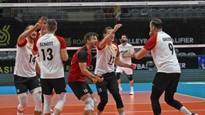 Volleyballer starten mit Sieg ins Turnier