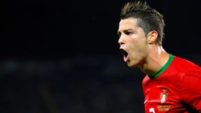 Eine Maschine mit goldenem Zahnrad