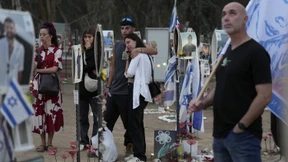 „Forever Noa“, steht auf ihren T-Shirts