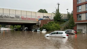 Schwere Gewitter sorgen für überflutete Straßen