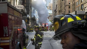 Riesige Dampfwolke hüllt Manhattan ein