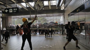 Hongkonger U-Bahn stellt Betrieb ein