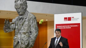 Gabriel: Wir reden zu viel über Chlorhühner