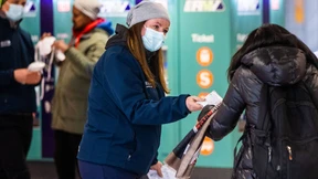 RMV verteilt erforderliche Masken von Montag an