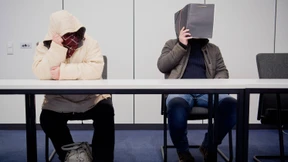 Mutter bietet Sex mit Tochter an und erhält vier Jahre Haft