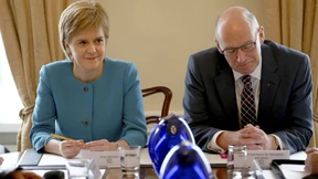 Sturgeon bringt schottisches Veto gegen Brexit ins Gespräch
