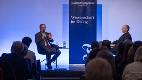 Früherer Wirtschaftsweiser beklagt „Bullerbü“-Mentalität