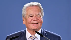 Joachim Gauck würde notfalls selbst zur Waffe greifen