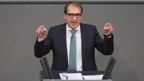 Dobrindt lehnt Schlagloch-Steuer  ab