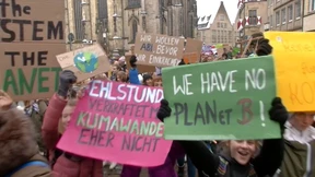 Schüler demonstrieren für Klimaschutz