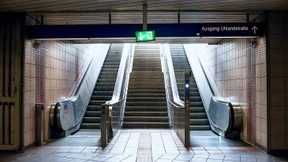 Die Bahnstation als Hindernis-Parcours