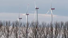 Kretschmann will nun doch weniger Windräder bauen