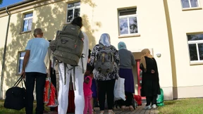 Zwei lebensgefährlich Verletzte bei Krawallen