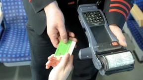 Das Streitgespräch: Soll Schwarzfahren strafbar bleiben?