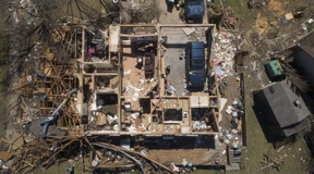 Zerstörungen durch Wirbelstürme im Süden der USA