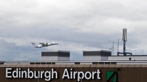 Militärpolizei nimmt Whistleblower am Flughafen fest