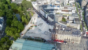 Bau des Luxushotels am Opernplatz verzögert sich