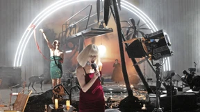 Im Wasser schwimmt eine Seuche