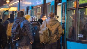 Straßenbahnen und U-Bahnen sollen auch nachts fahren