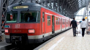 Polizei ermittelt nach Tod von Jungen auf Gleisen