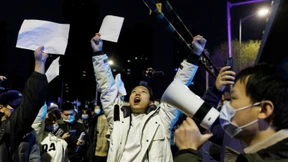 Mit weißen Blättern gegen die Diktatur