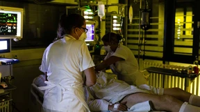 Alarm in der Pflege- und der Krankenversicherung