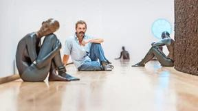 Ugo Rondinones Regenbogenwelt