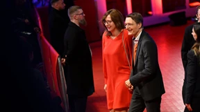 Karl Lauterbach mit neuer Freundin auf dem roten Teppich