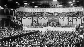 Und dann saß der Propagandaminister seiner eigenen Inszenierung auf