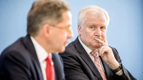 Seehofer: Maaßen muss bis Montag Bericht abgeben