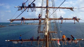 Unterricht in der schwimmenden Schule