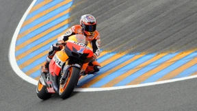 Auf dem Motorrad festbinden