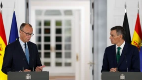 Im Beisein von Merz hält sich Sánchez zurück