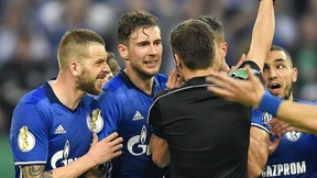 Schalke schimpft über „verrückten“ Schiedsrichter-Pfiff